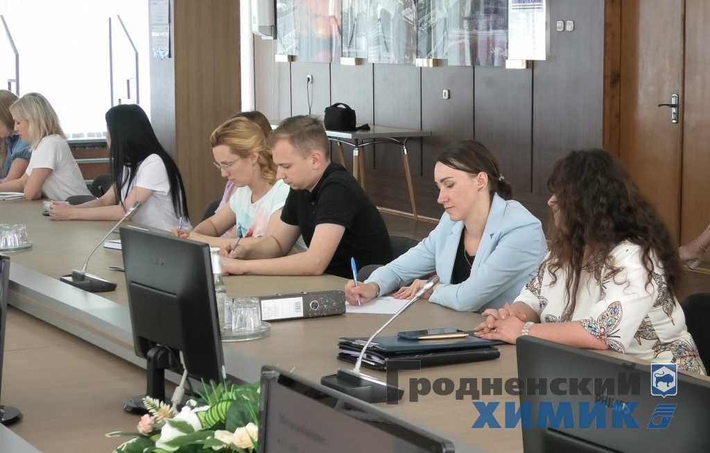 Искусство публичных выступлений постигали работники ОАО «Гродно Азот»